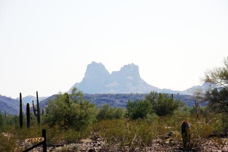 Dos Piachos Peaks